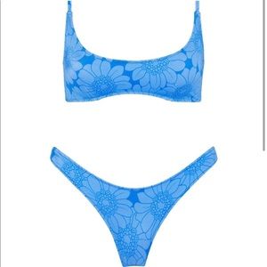 TRIANGL- Rina ocean floral